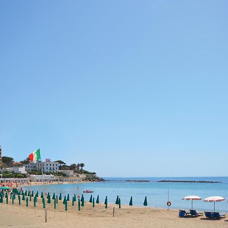 Beautiful Home In Fiumicino With Wifi Luaran gambar