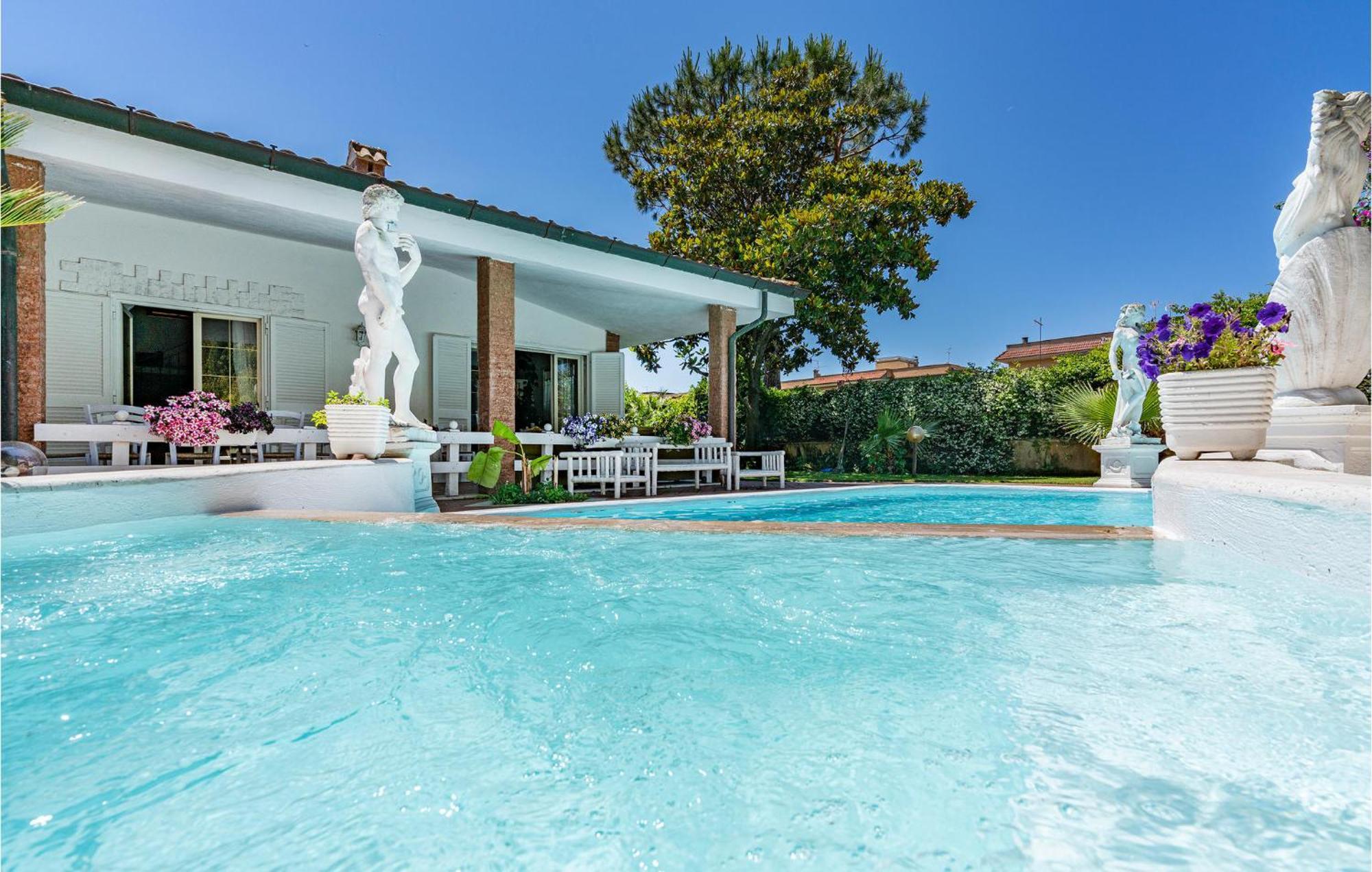 Beautiful Home In Fiumicino With Wifi Luaran gambar