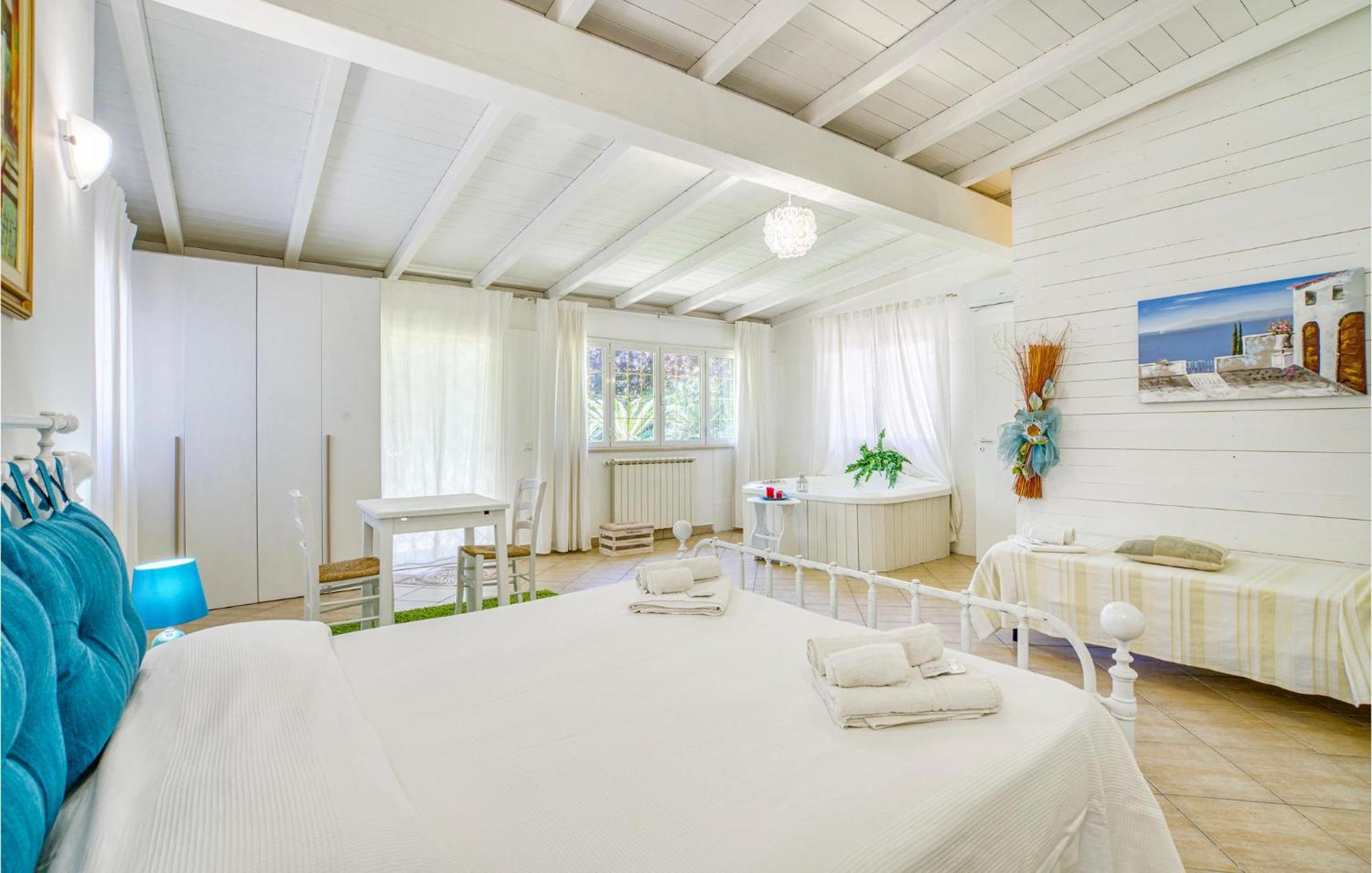 Beautiful Home In Fiumicino With Wifi Luaran gambar
